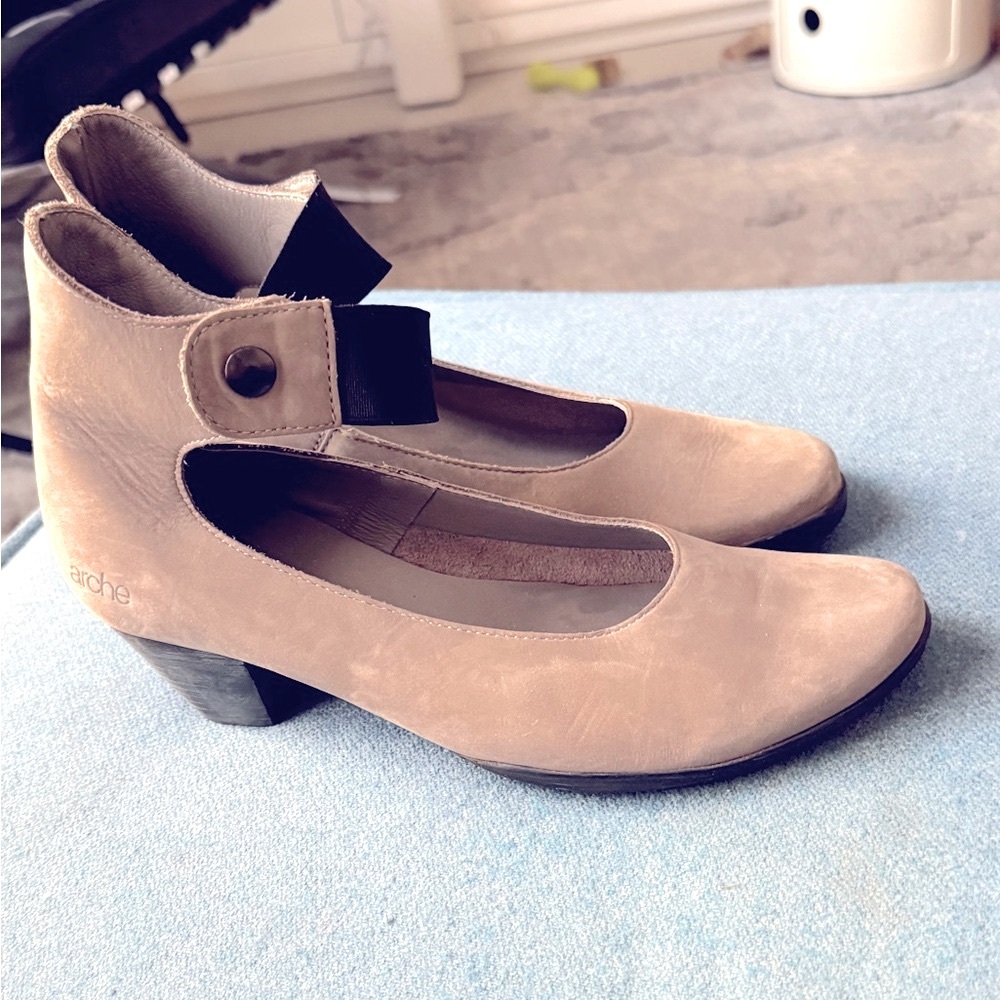 Grey Arche low heals. Arche is a French design.